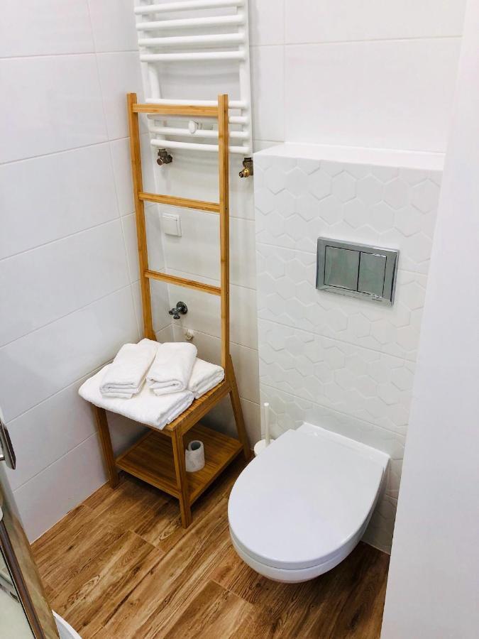 Апартаменти Poznanska24 *